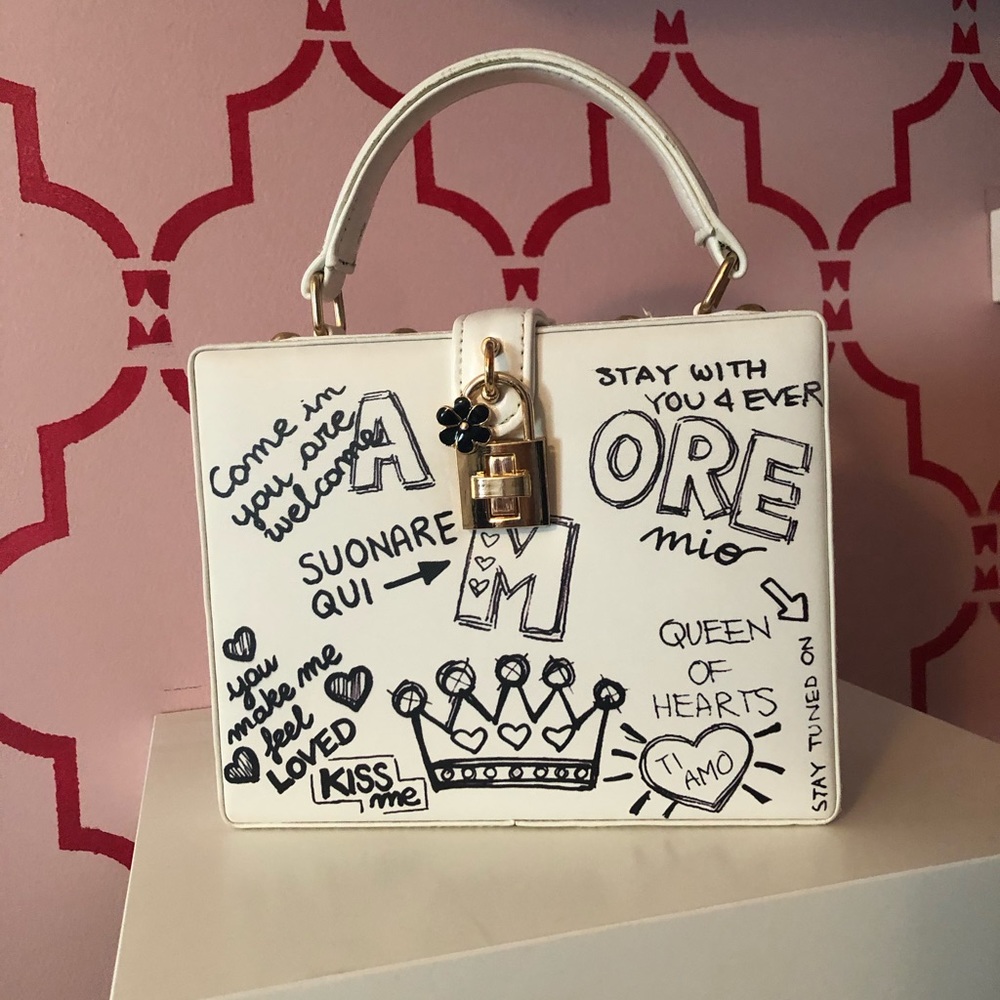 Black& white Graffiti bag